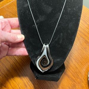 Elegant Black and Silver Pendant Necklace